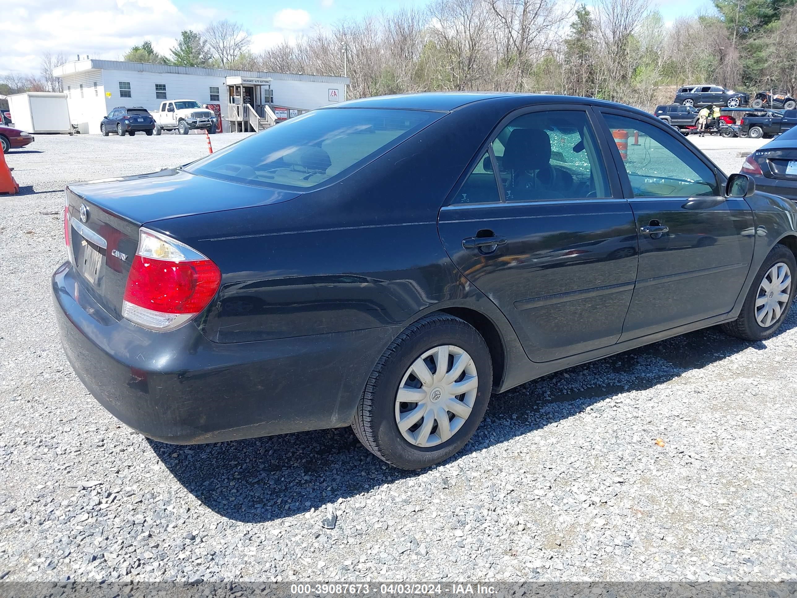 Photo 3 VIN: 4T1BE32K86U709766 - TOYOTA CAMRY 