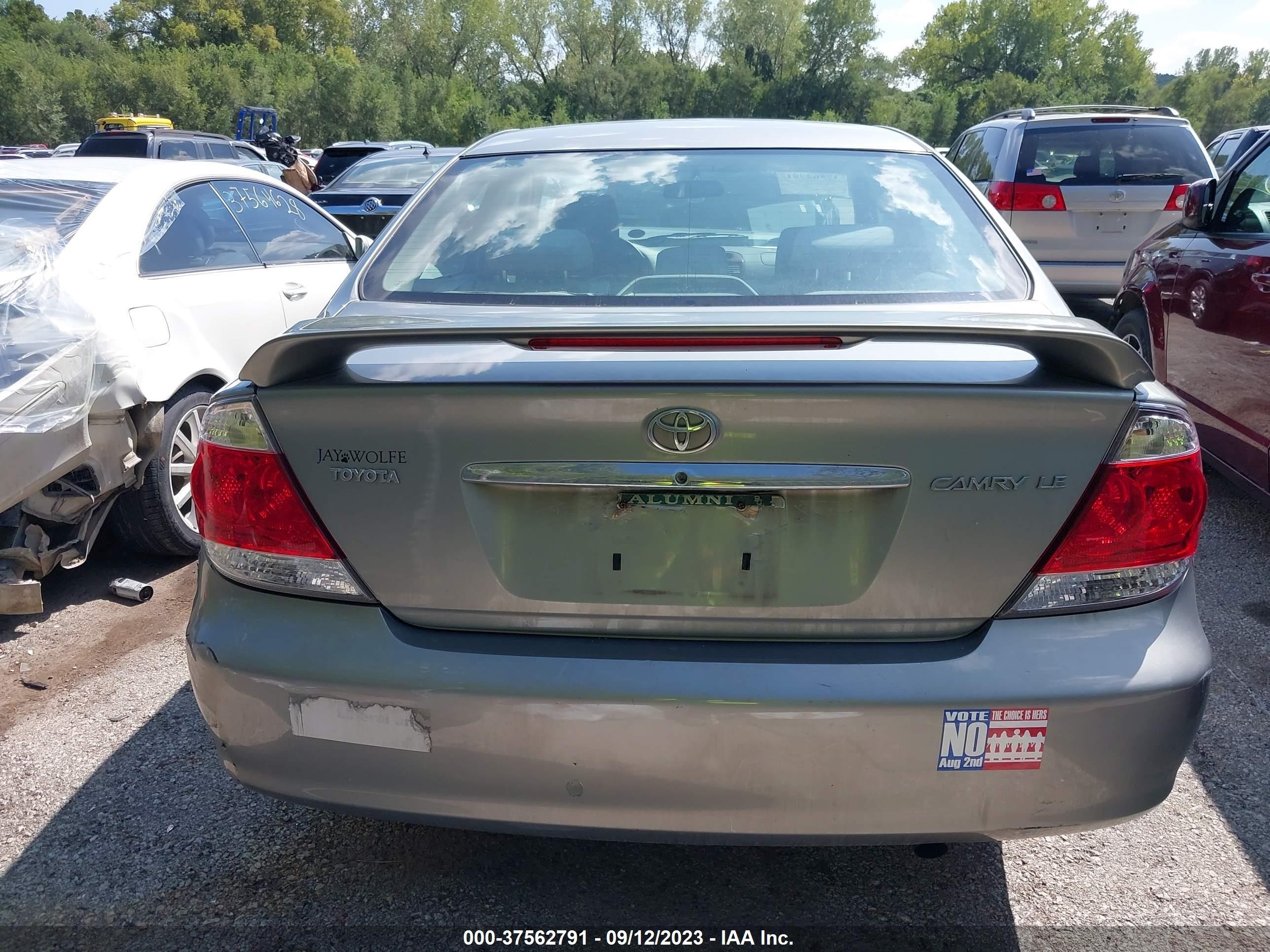 Photo 16 VIN: 4T1BE32K86U711081 - TOYOTA CAMRY 