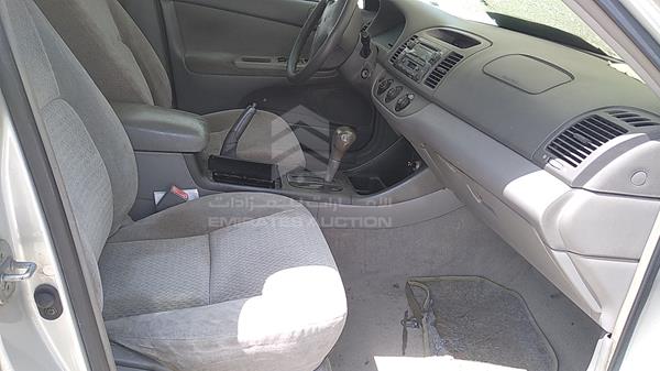 Photo 20 VIN: 4T1BE32K92U011032 - TOYOTA CAMRY 