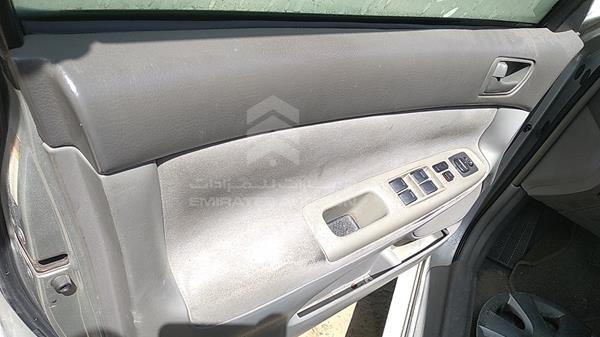 Photo 8 VIN: 4T1BE32K92U011032 - TOYOTA CAMRY 