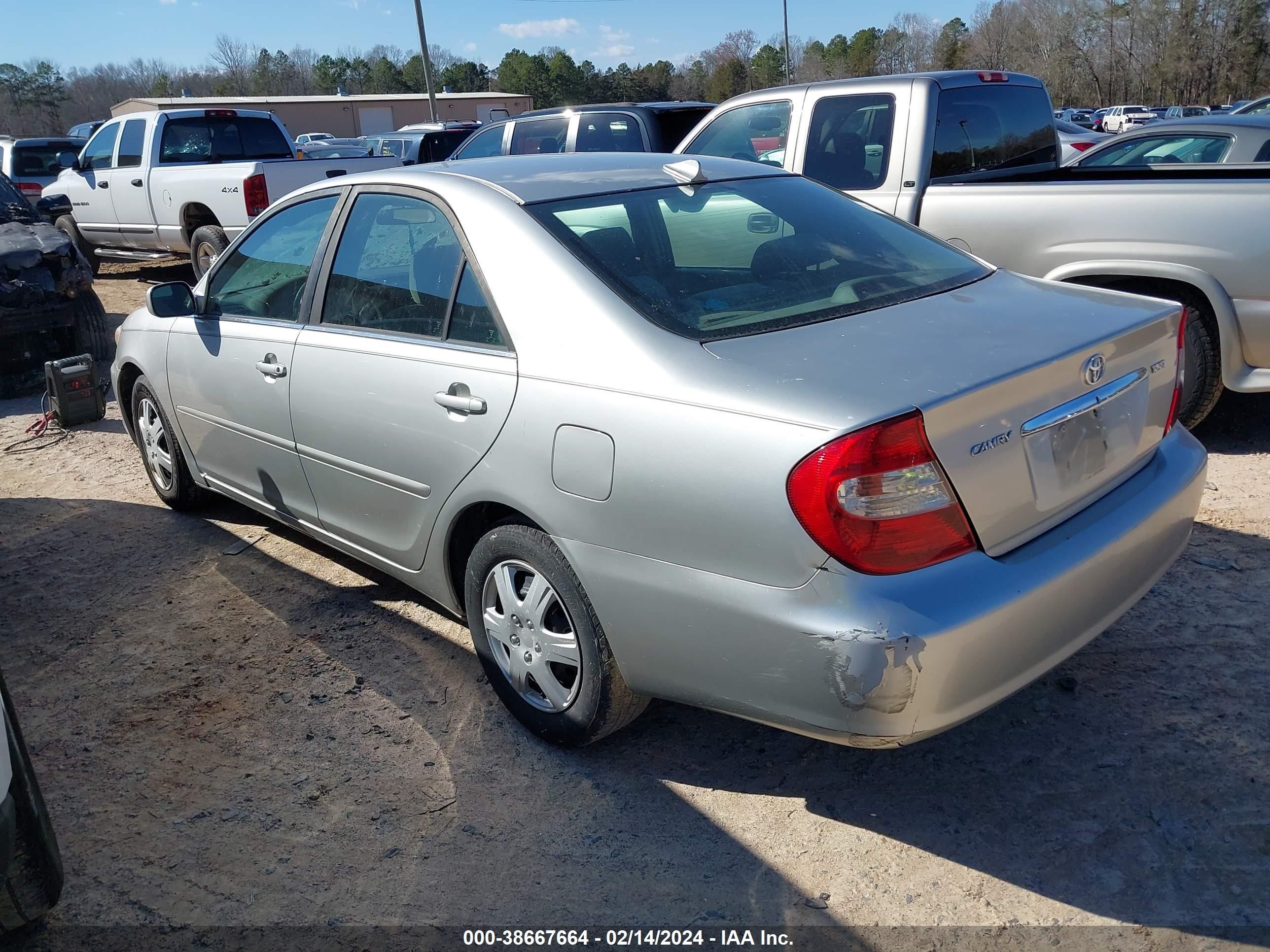 Photo 2 VIN: 4T1BE32K92U054169 - TOYOTA CAMRY 