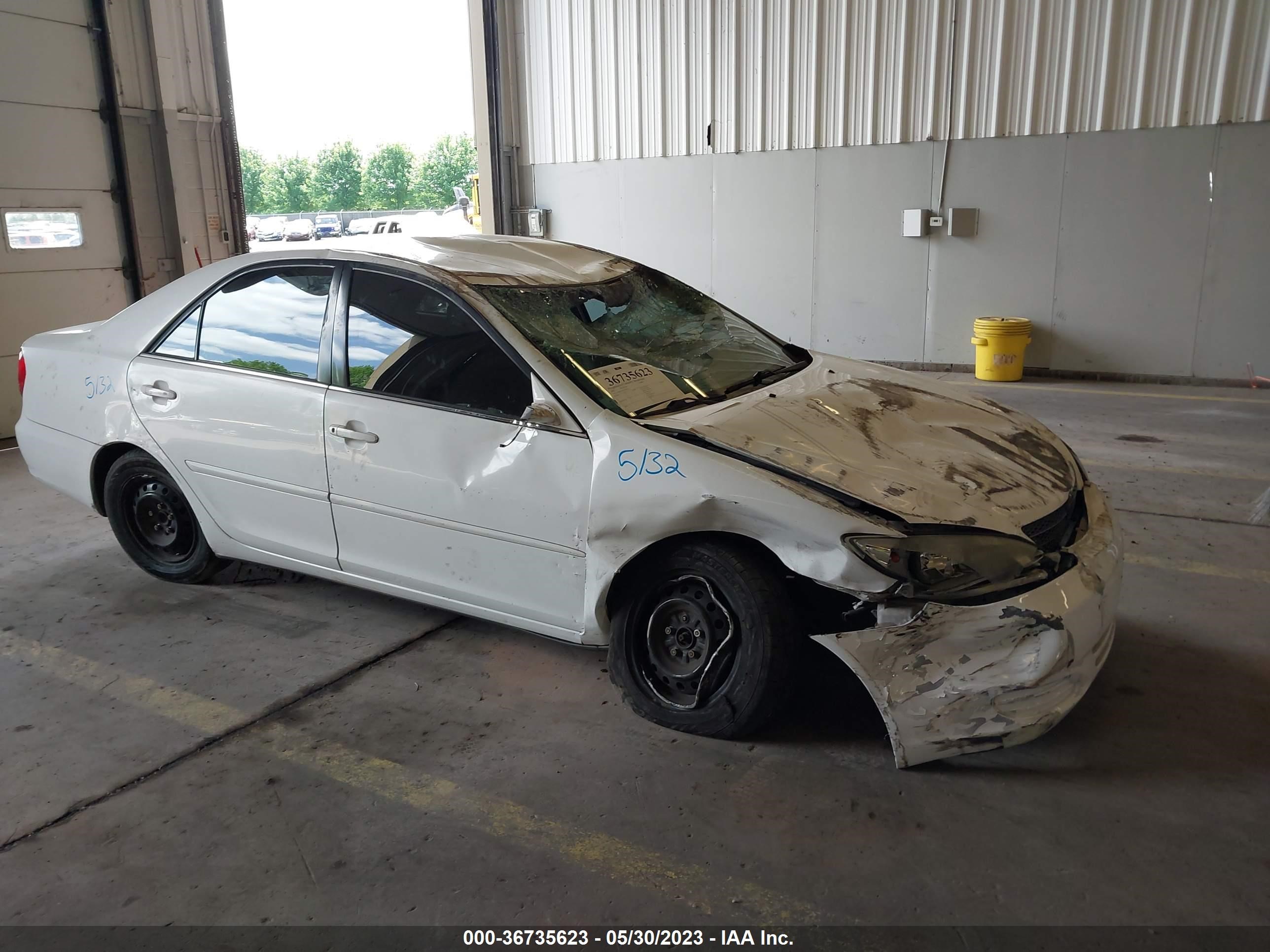 Photo 0 VIN: 4T1BE32K92U109235 - TOYOTA CAMRY 