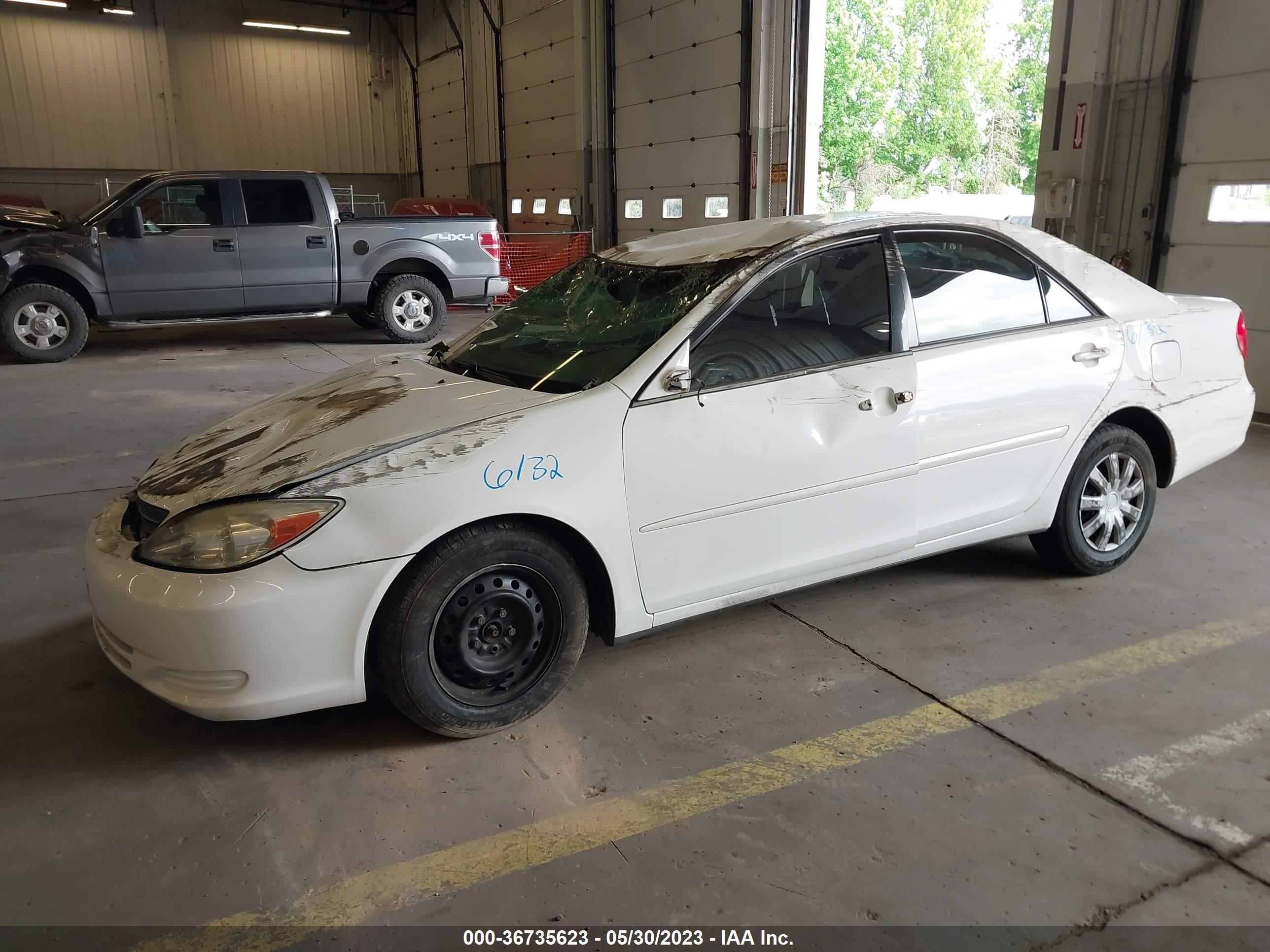 Photo 1 VIN: 4T1BE32K92U109235 - TOYOTA CAMRY 