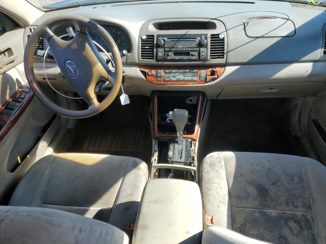 Photo 7 VIN: 4T1BE32K92U541467 - TOYOTA CAMRY 