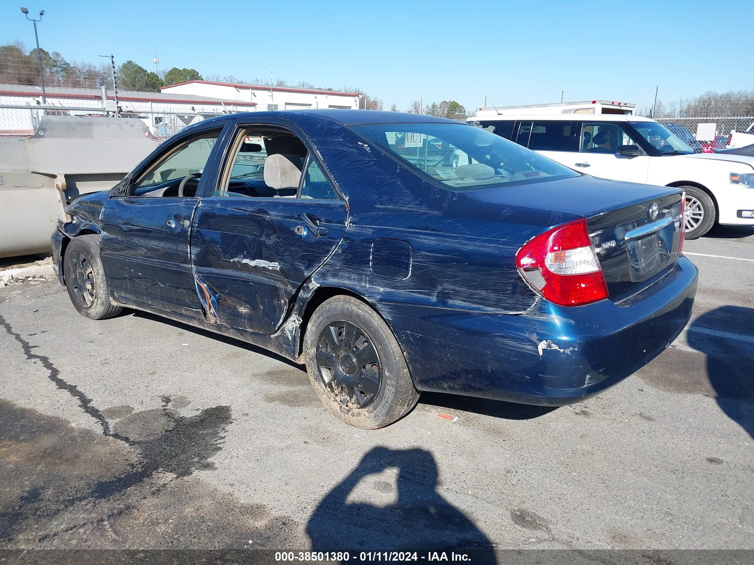 Photo 2 VIN: 4T1BE32K92U551867 - TOYOTA CAMRY 