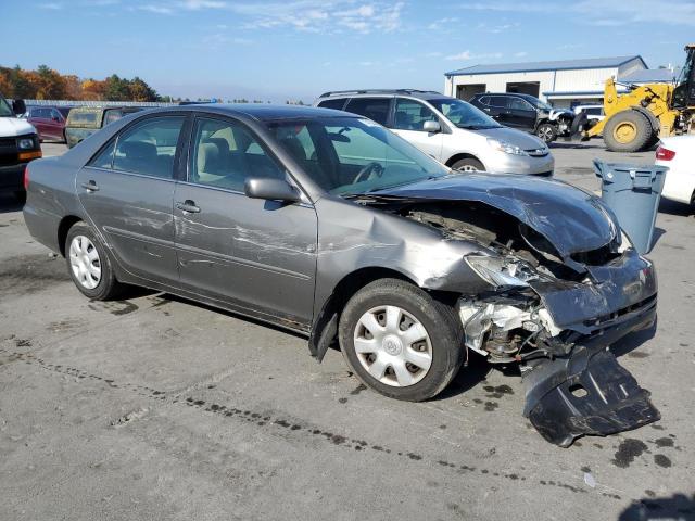 Photo 3 VIN: 4T1BE32K92U607175 - TOYOTA CAMRY LE 