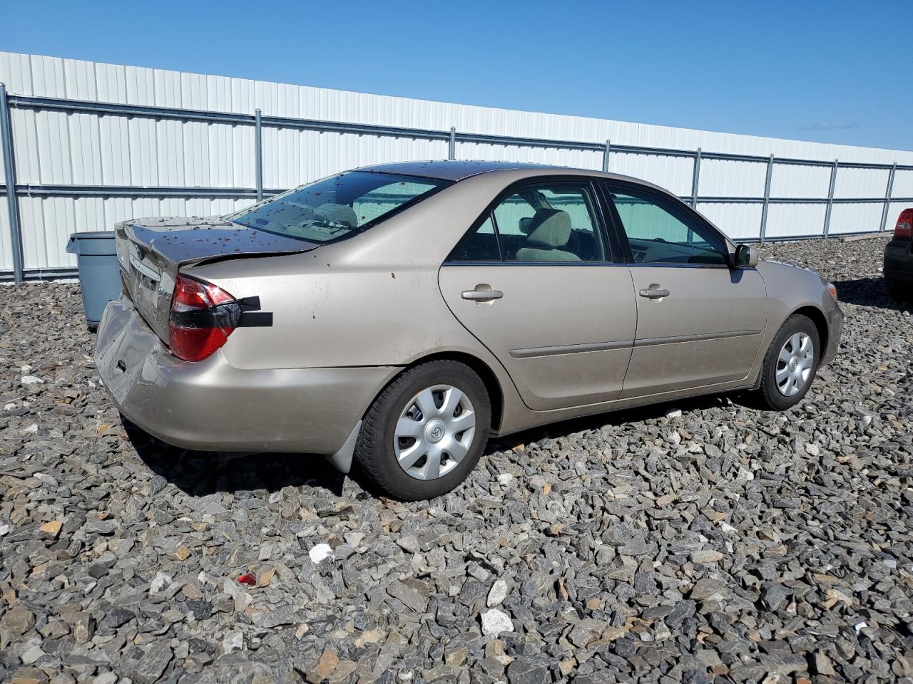 Photo 2 VIN: 4T1BE32K93U163958 - TOYOTA CAMRY 