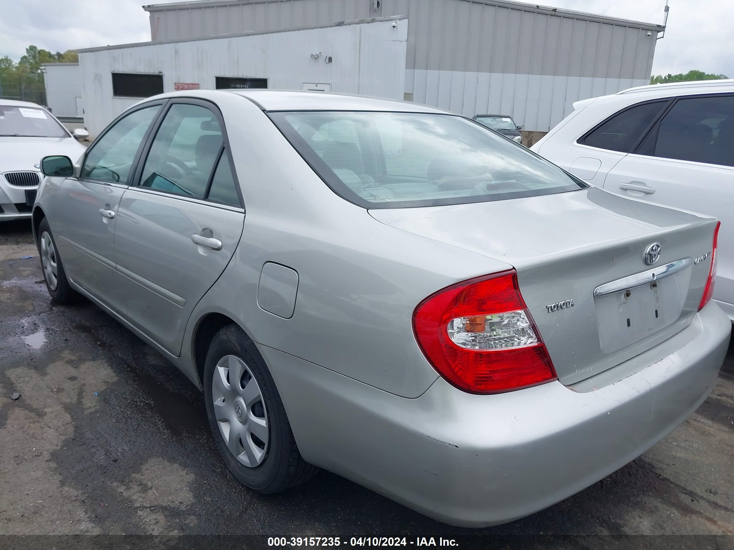 Photo 2 VIN: 4T1BE32K93U227075 - TOYOTA CAMRY 