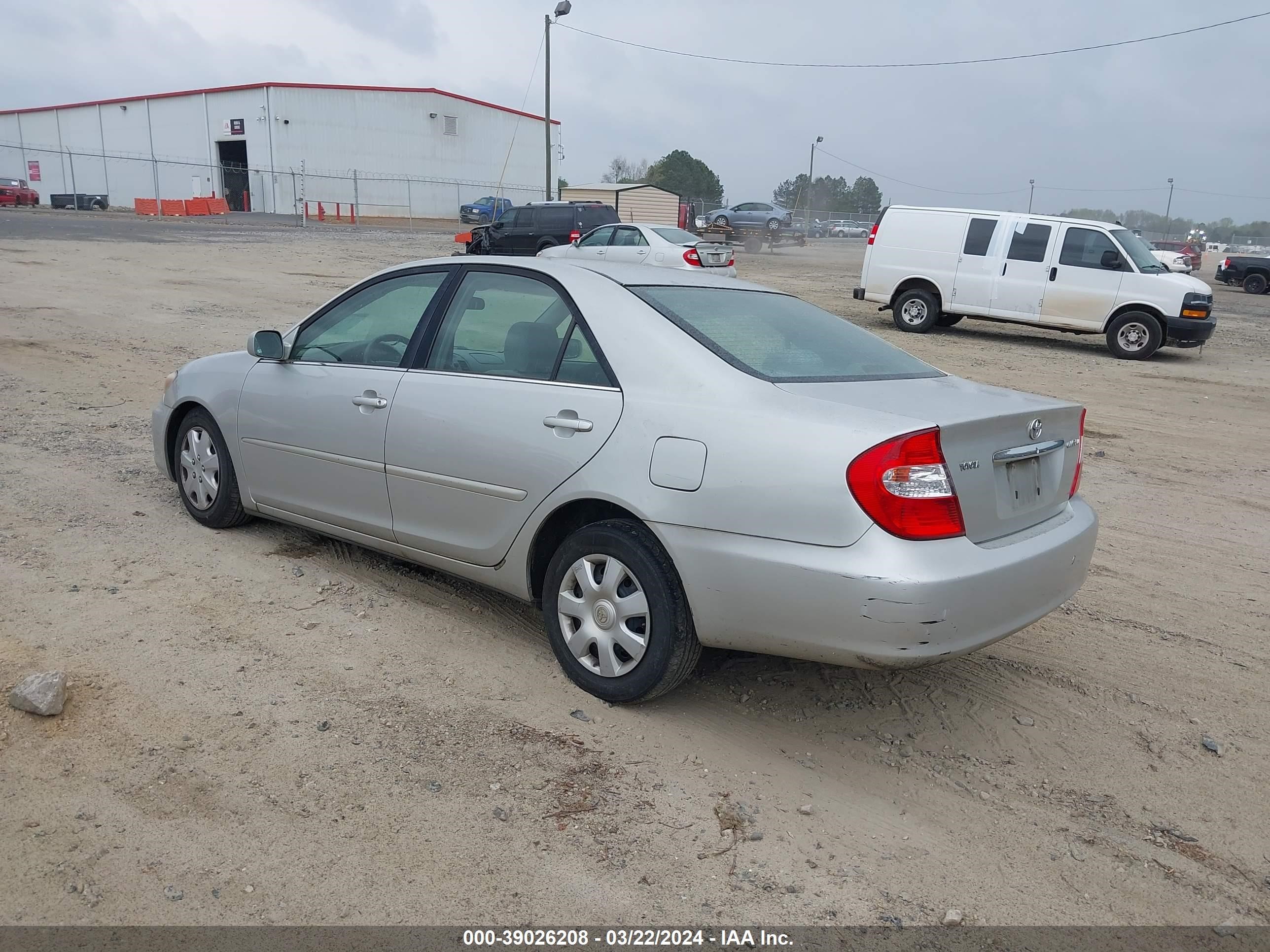 Photo 2 VIN: 4T1BE32K93U699292 - TOYOTA CAMRY 