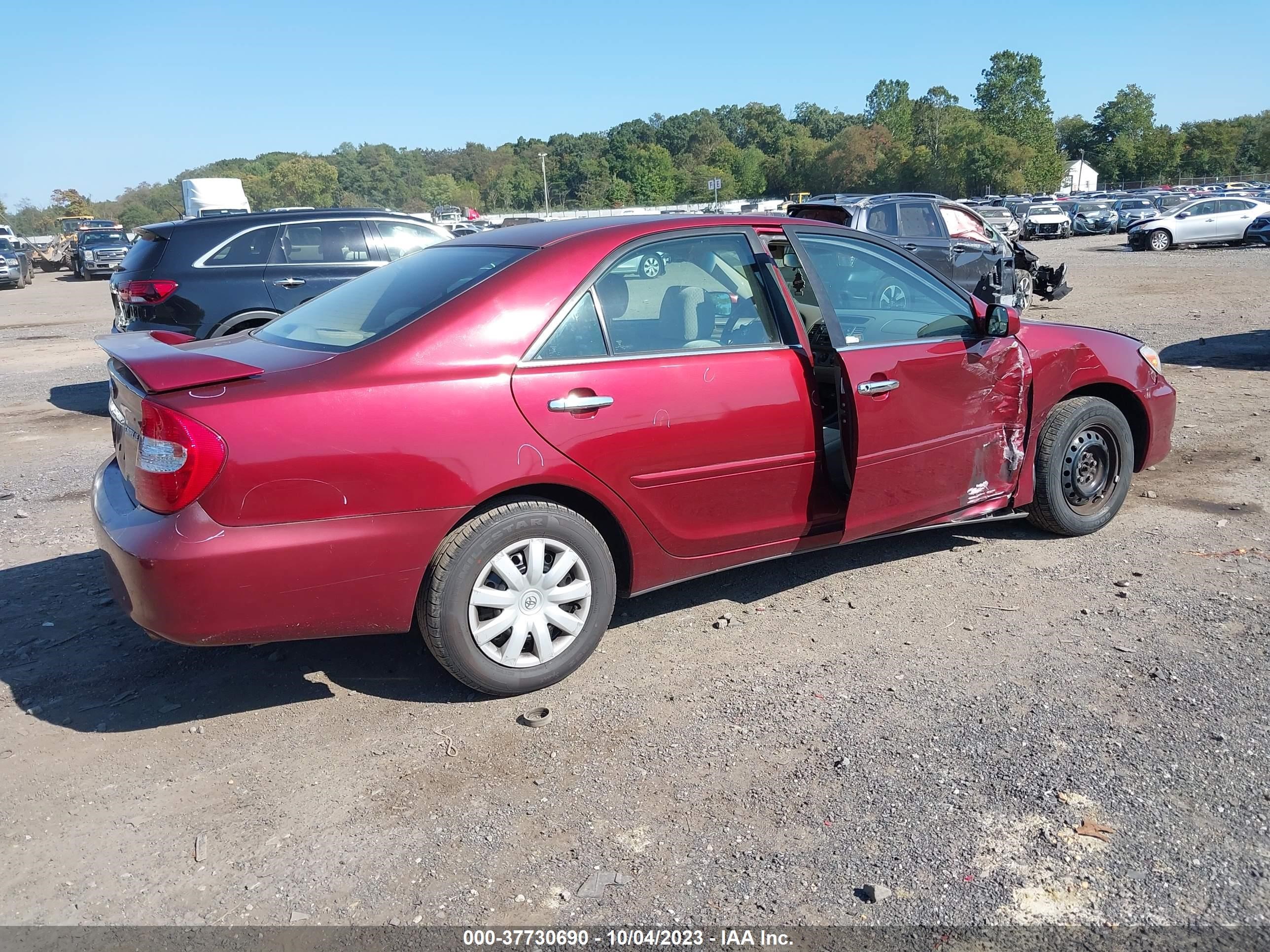 Photo 3 VIN: 4T1BE32K94U297841 - TOYOTA CAMRY 