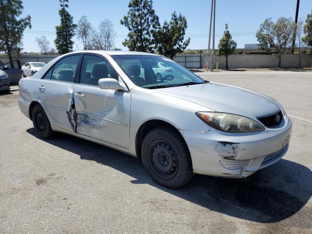 Photo 3 VIN: 4T1BE32K95U046190 - TOYOTA CAMRY 