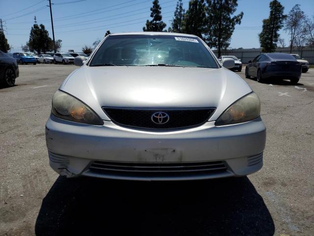 Photo 4 VIN: 4T1BE32K95U046190 - TOYOTA CAMRY 