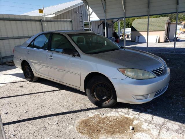 Photo 3 VIN: 4T1BE32K95U050885 - TOYOTA CAMRY LE 