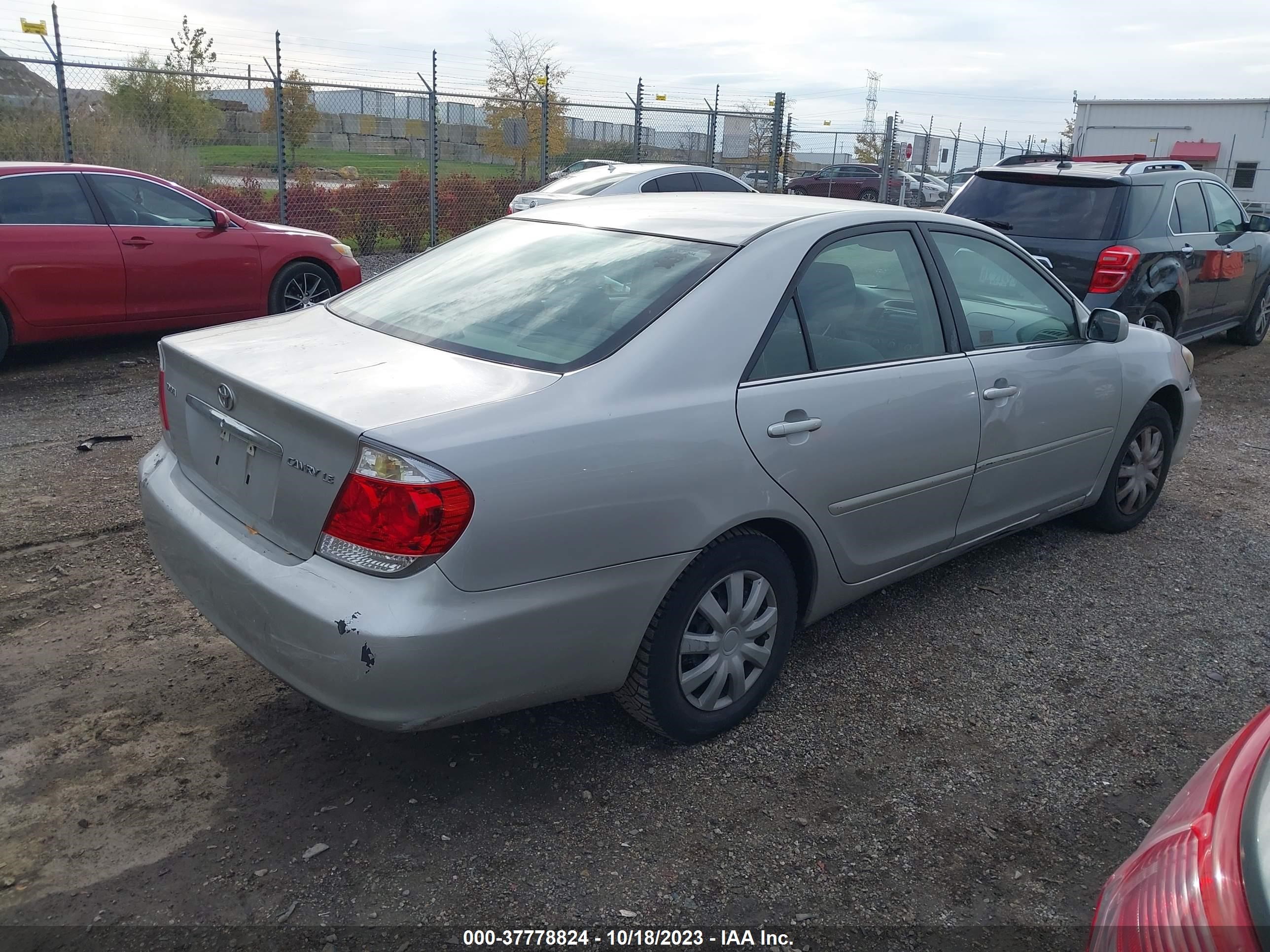 Photo 3 VIN: 4T1BE32K95U098628 - TOYOTA CAMRY 