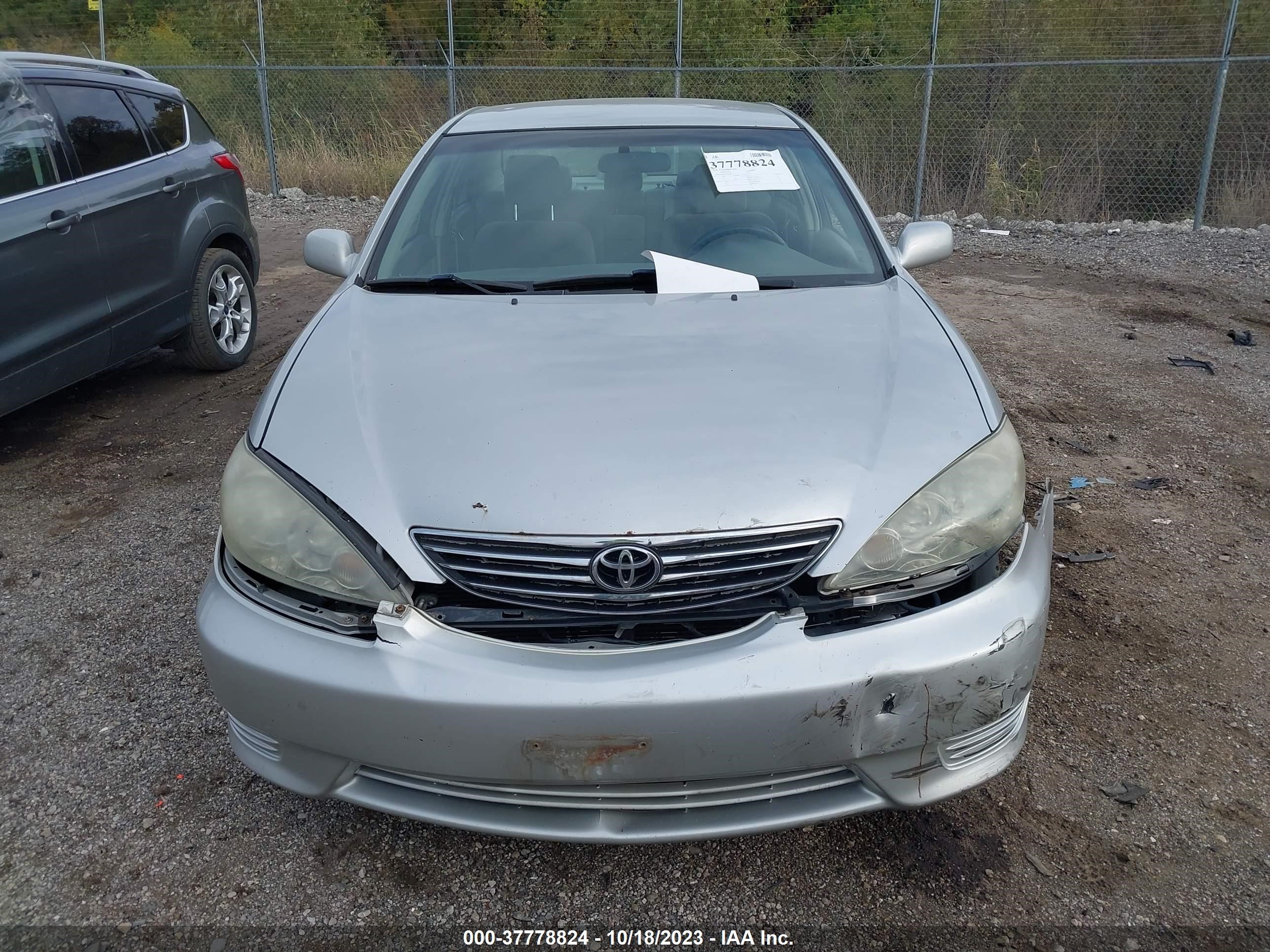 Photo 5 VIN: 4T1BE32K95U098628 - TOYOTA CAMRY 