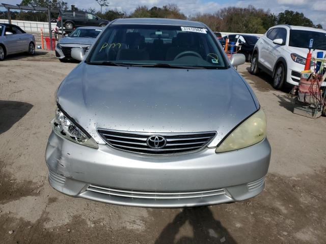 Photo 4 VIN: 4T1BE32K95U429014 - TOYOTA CAMRY 