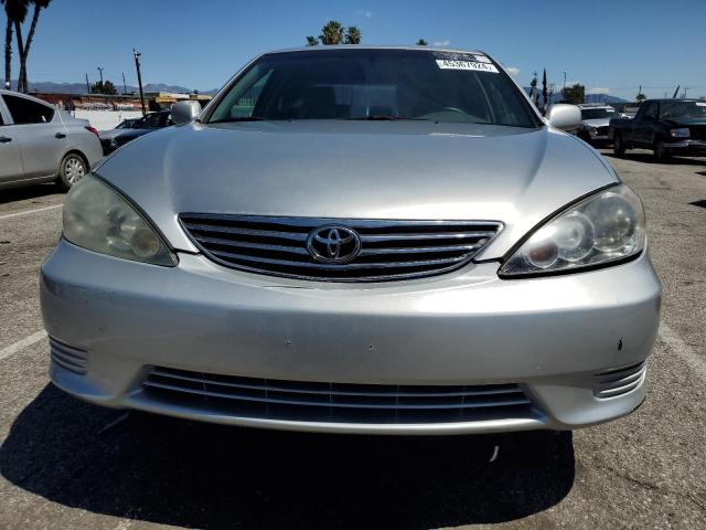 Photo 4 VIN: 4T1BE32K95U531803 - TOYOTA CAMRY 