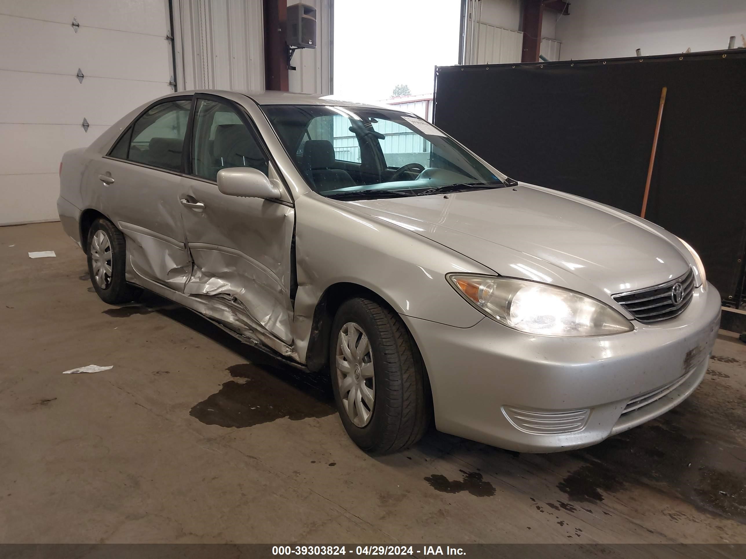 Photo 0 VIN: 4T1BE32K95U537875 - TOYOTA CAMRY 