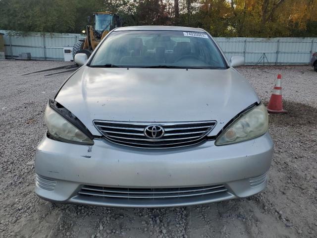 Photo 4 VIN: 4T1BE32K95U542400 - TOYOTA CAMRY 