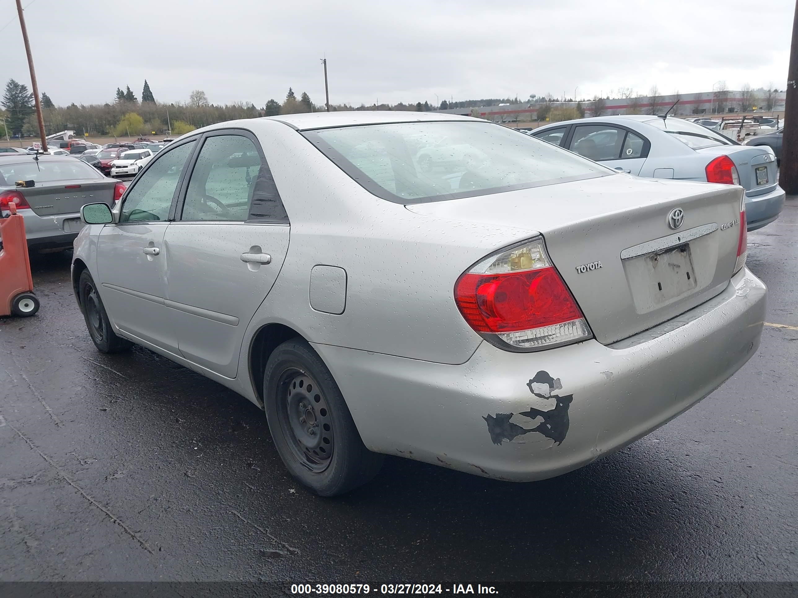 Photo 2 VIN: 4T1BE32K95U574831 - TOYOTA CAMRY 