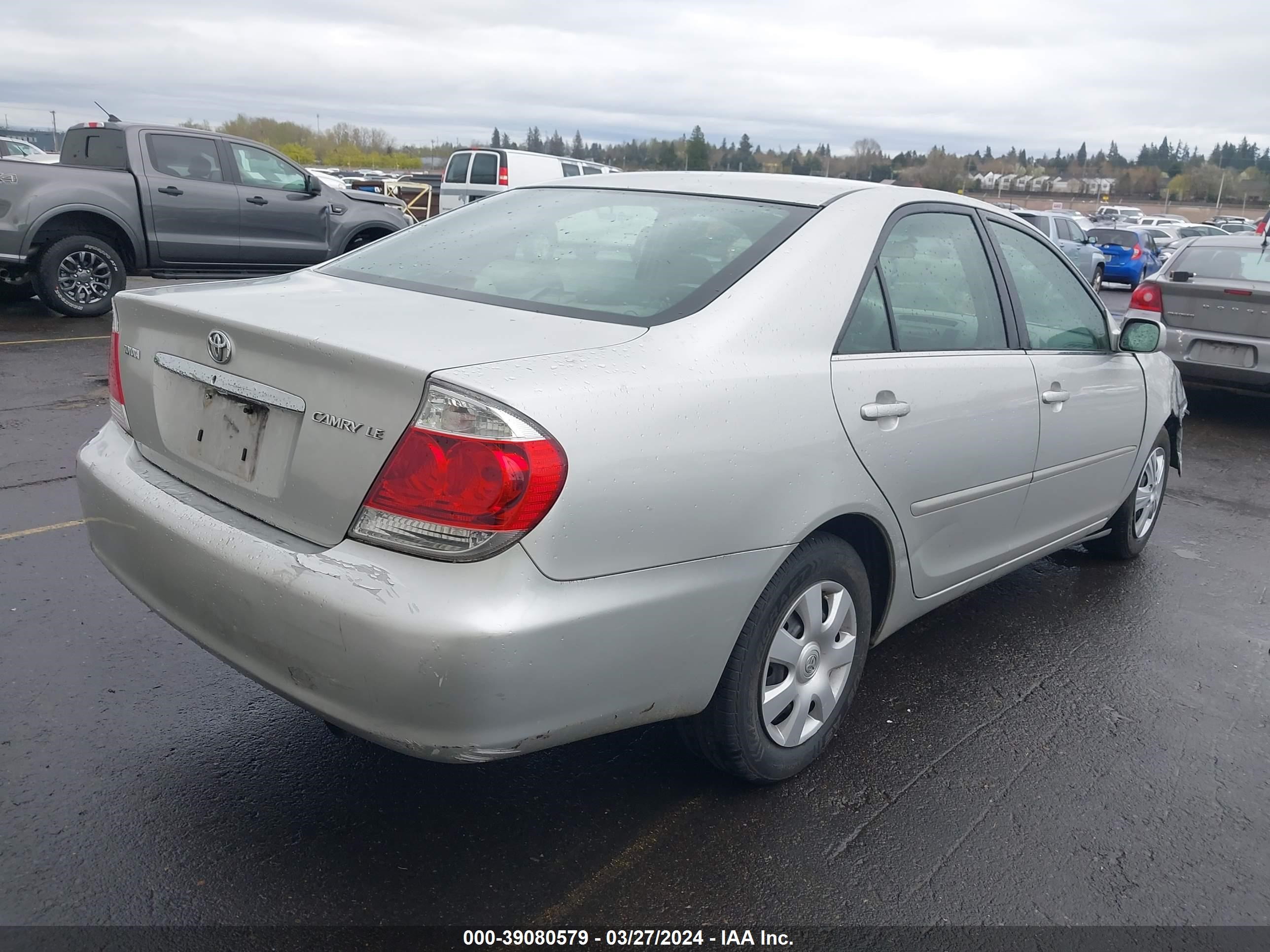 Photo 3 VIN: 4T1BE32K95U574831 - TOYOTA CAMRY 