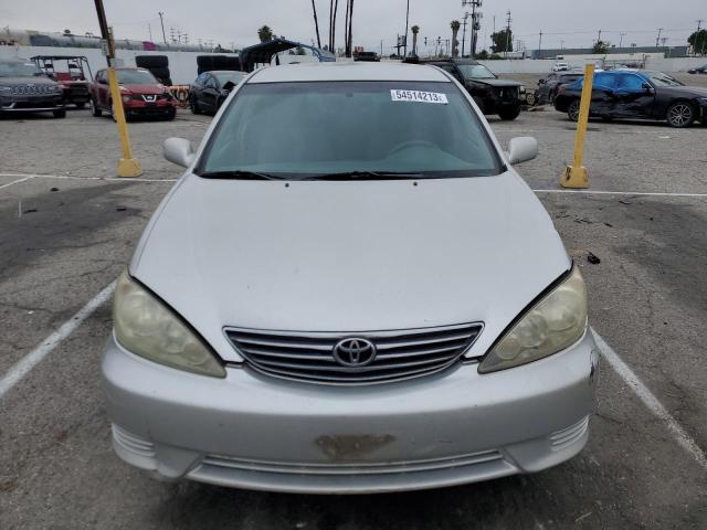 Photo 4 VIN: 4T1BE32K95U613739 - TOYOTA CAMRY 