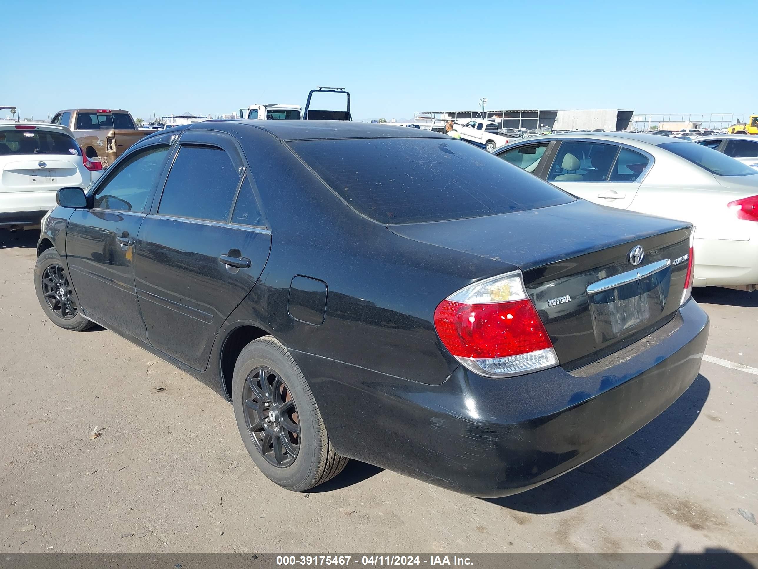 Photo 2 VIN: 4T1BE32K95U622151 - TOYOTA CAMRY 