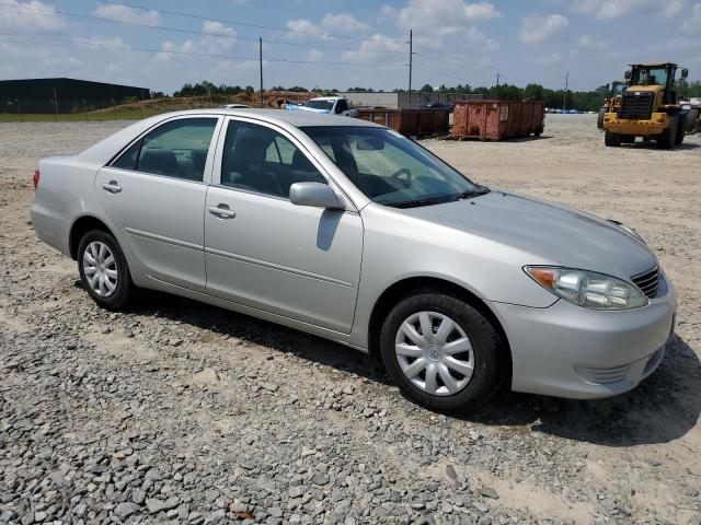 Photo 3 VIN: 4T1BE32K95U635224 - TOYOTA CAMRY 