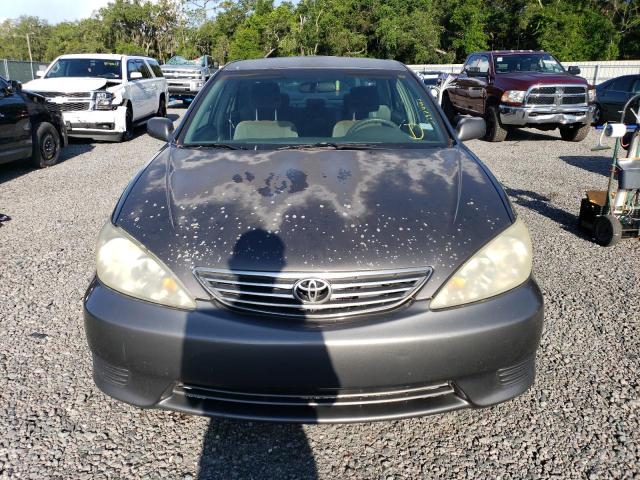 Photo 4 VIN: 4T1BE32K95U980642 - TOYOTA CAMRY 