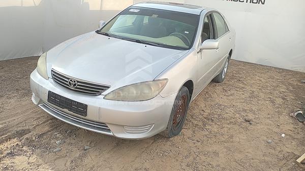 Photo 3 VIN: 4T1BE32K95U986361 - TOYOTA CAMRY 