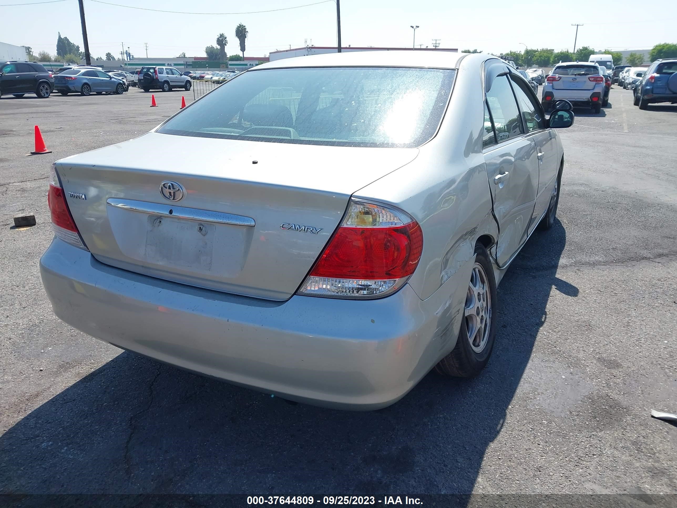 Photo 3 VIN: 4T1BE32K96U164516 - TOYOTA CAMRY 