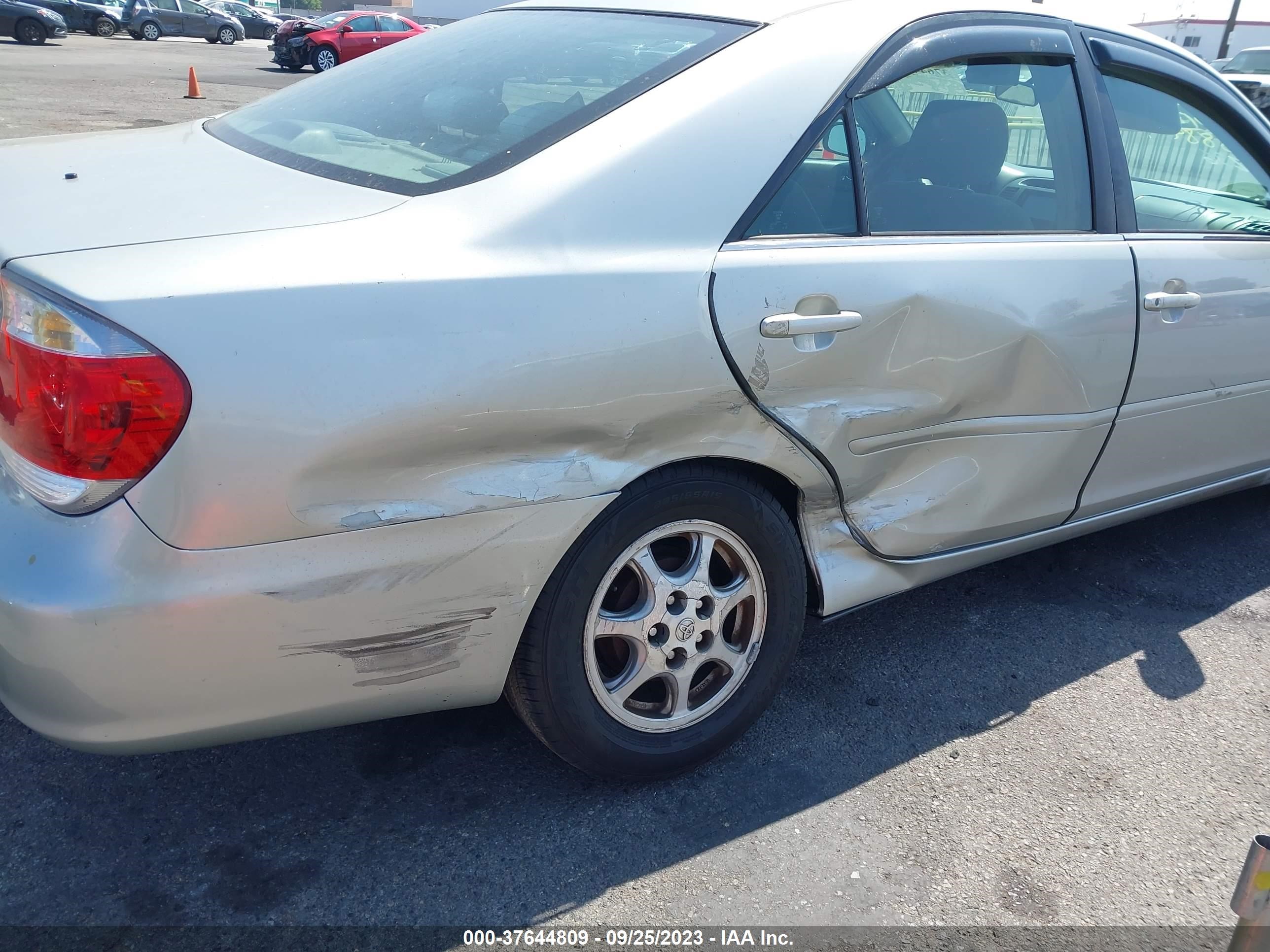 Photo 5 VIN: 4T1BE32K96U164516 - TOYOTA CAMRY 