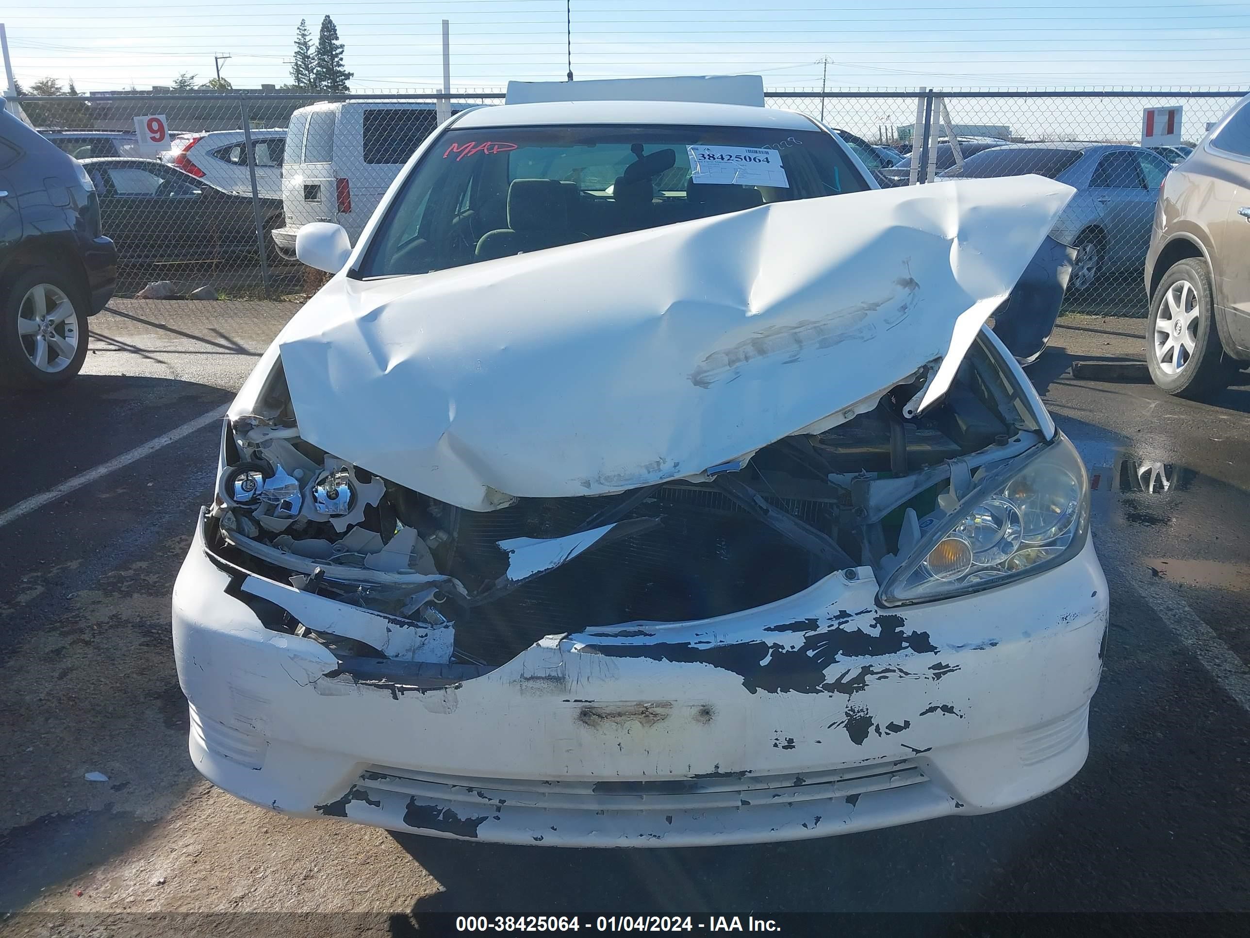 Photo 12 VIN: 4T1BE32K96U692217 - TOYOTA CAMRY 