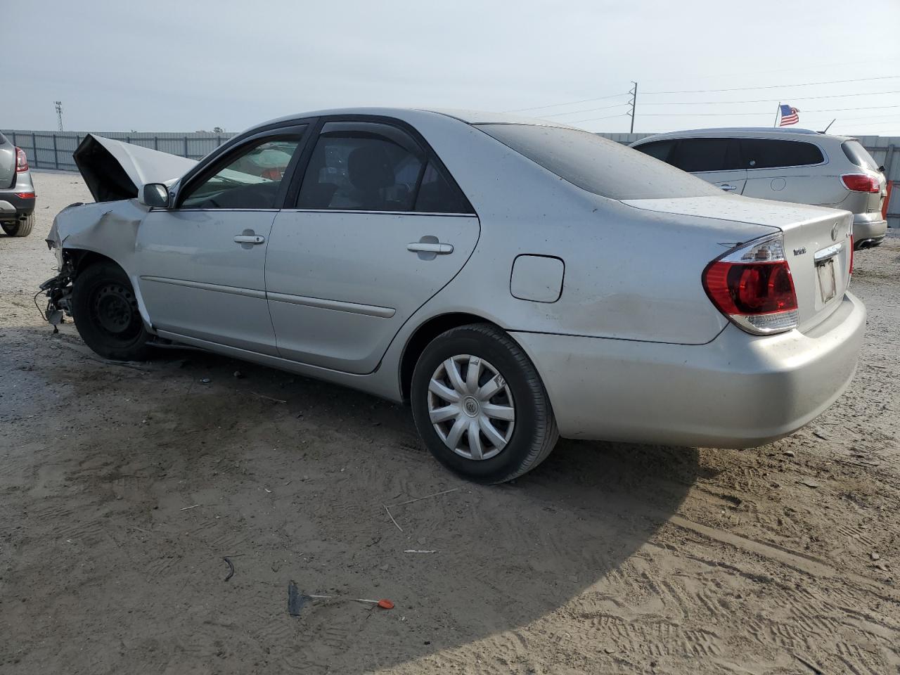 Photo 1 VIN: 4T1BE32K96U734966 - TOYOTA CAMRY 