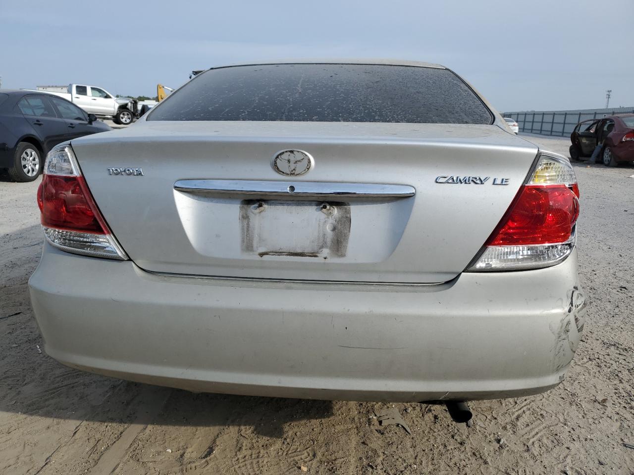 Photo 5 VIN: 4T1BE32K96U734966 - TOYOTA CAMRY 