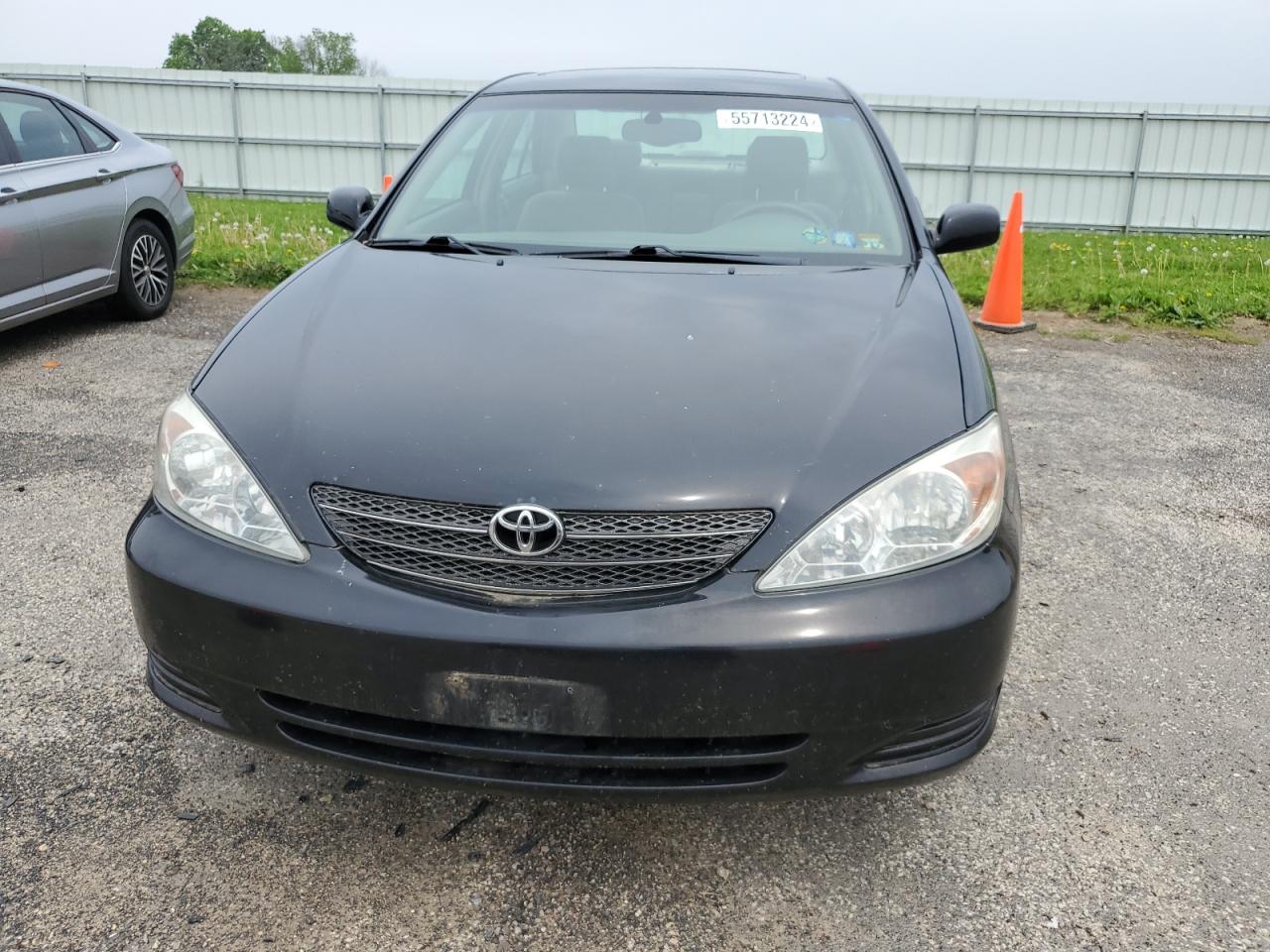 Photo 4 VIN: 4T1BE32KX2U030057 - TOYOTA CAMRY 