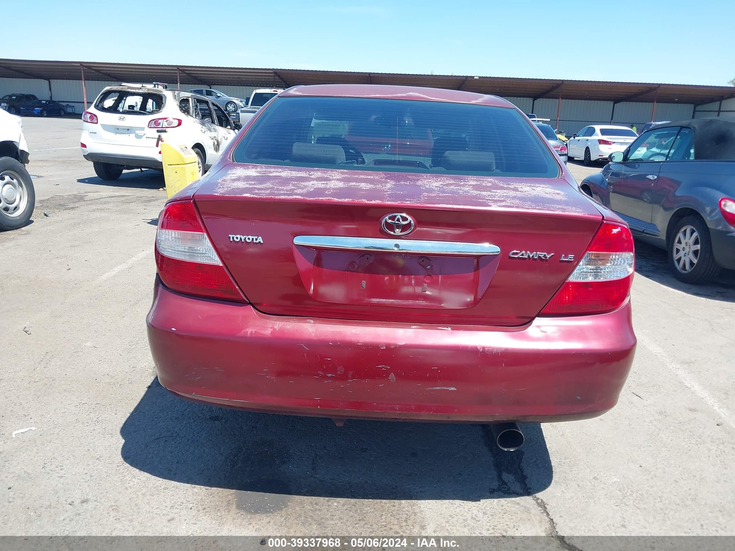 Photo 15 VIN: 4T1BE32KX2U555846 - TOYOTA CAMRY 