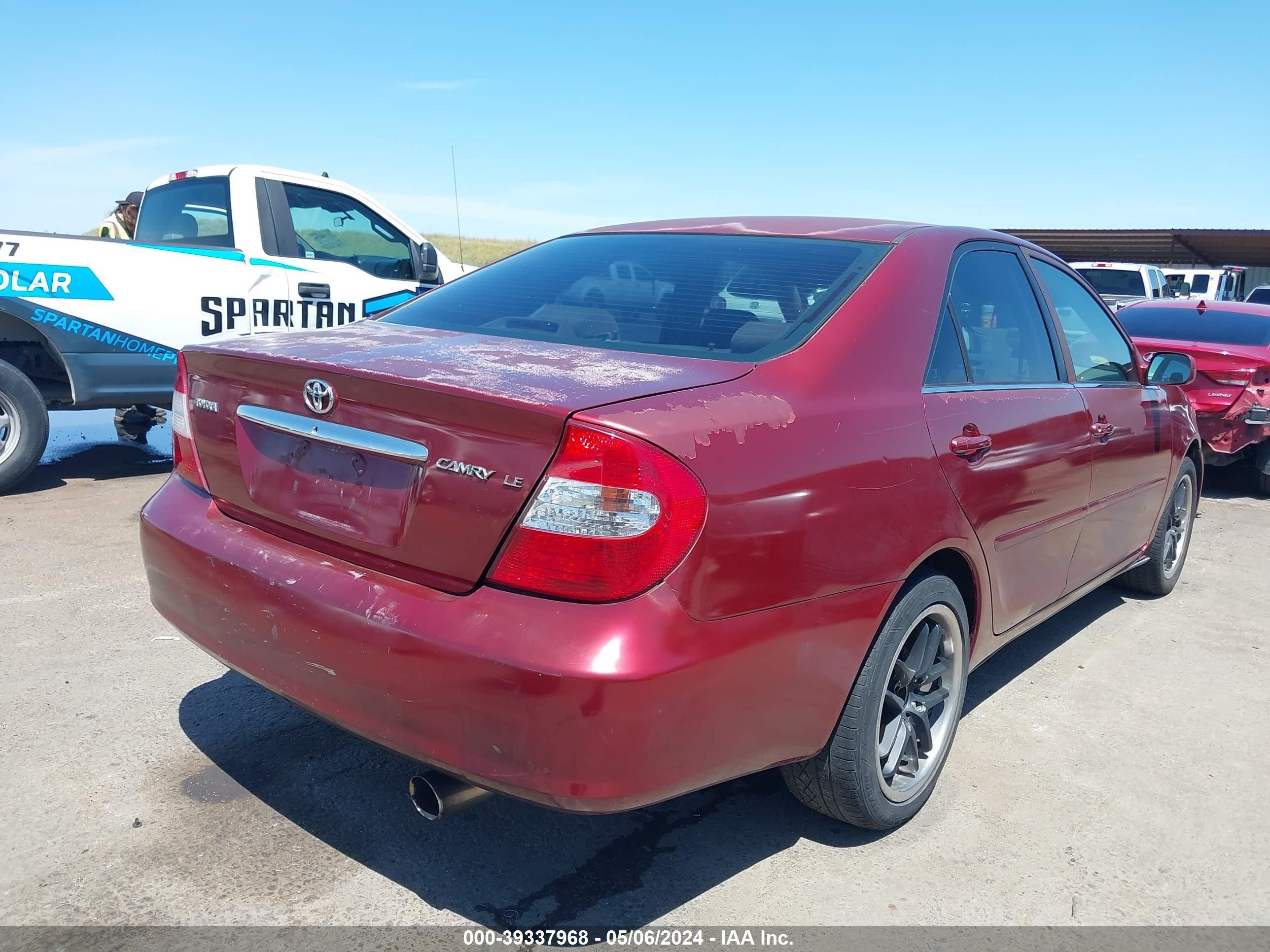 Photo 3 VIN: 4T1BE32KX2U555846 - TOYOTA CAMRY 