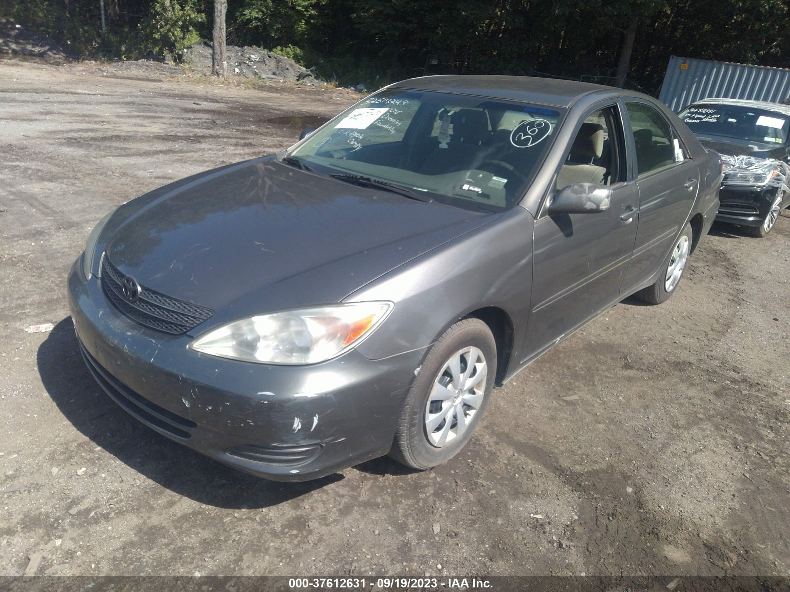 Photo 1 VIN: 4T1BE32KX2U631498 - TOYOTA CAMRY 