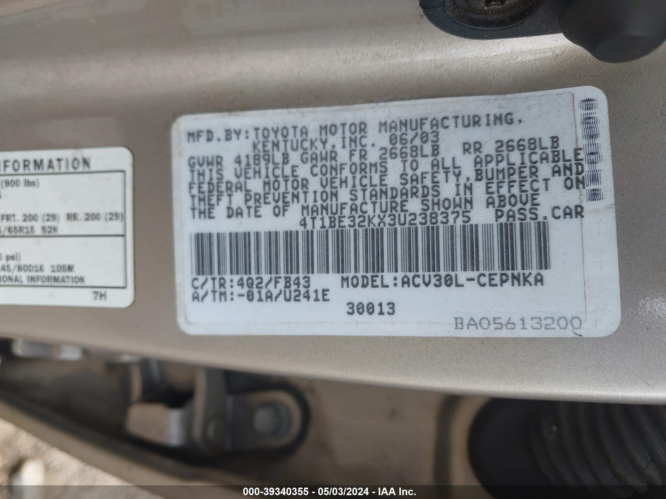 Photo 8 VIN: 4T1BE32KX3U238375 - TOYOTA CAMRY 