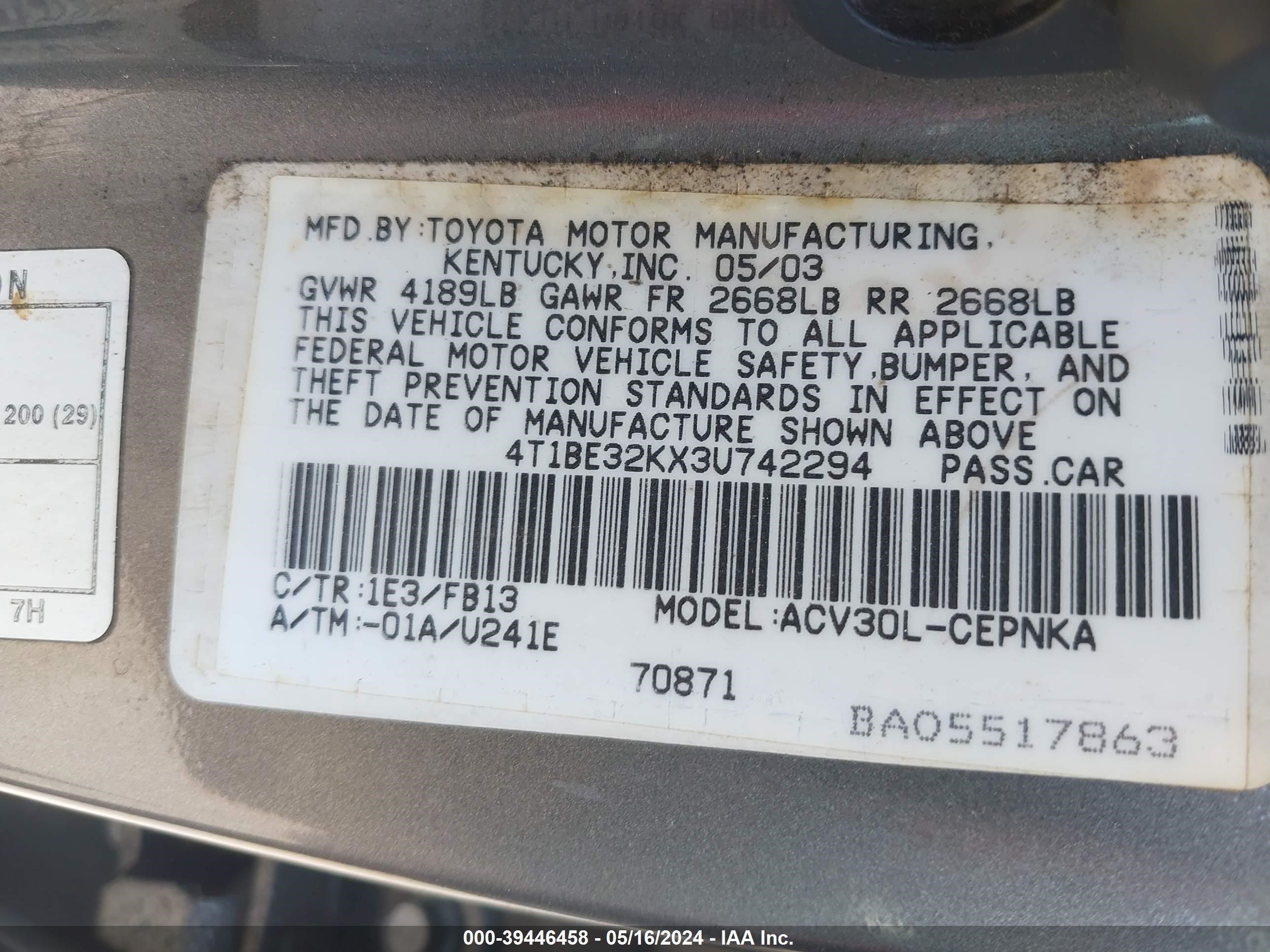 Photo 8 VIN: 4T1BE32KX3U742294 - TOYOTA CAMRY 