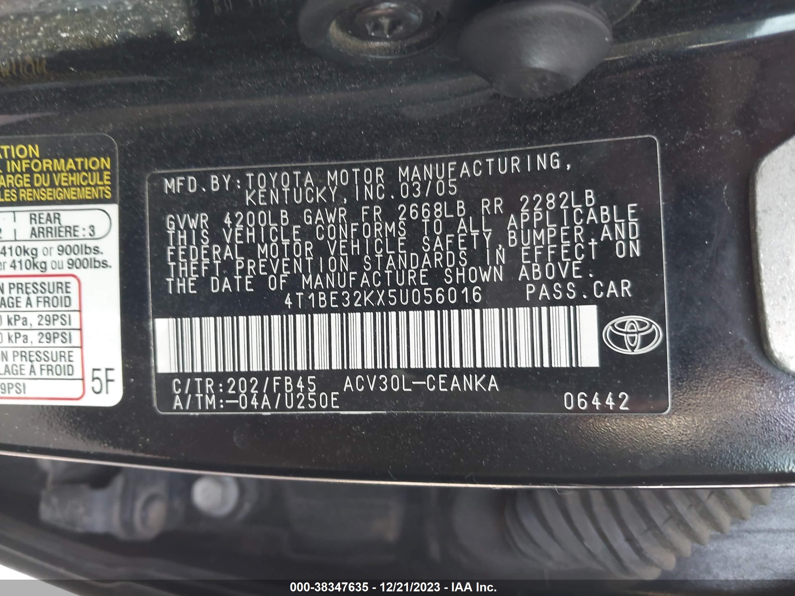 Photo 8 VIN: 4T1BE32KX5U056016 - TOYOTA CAMRY 