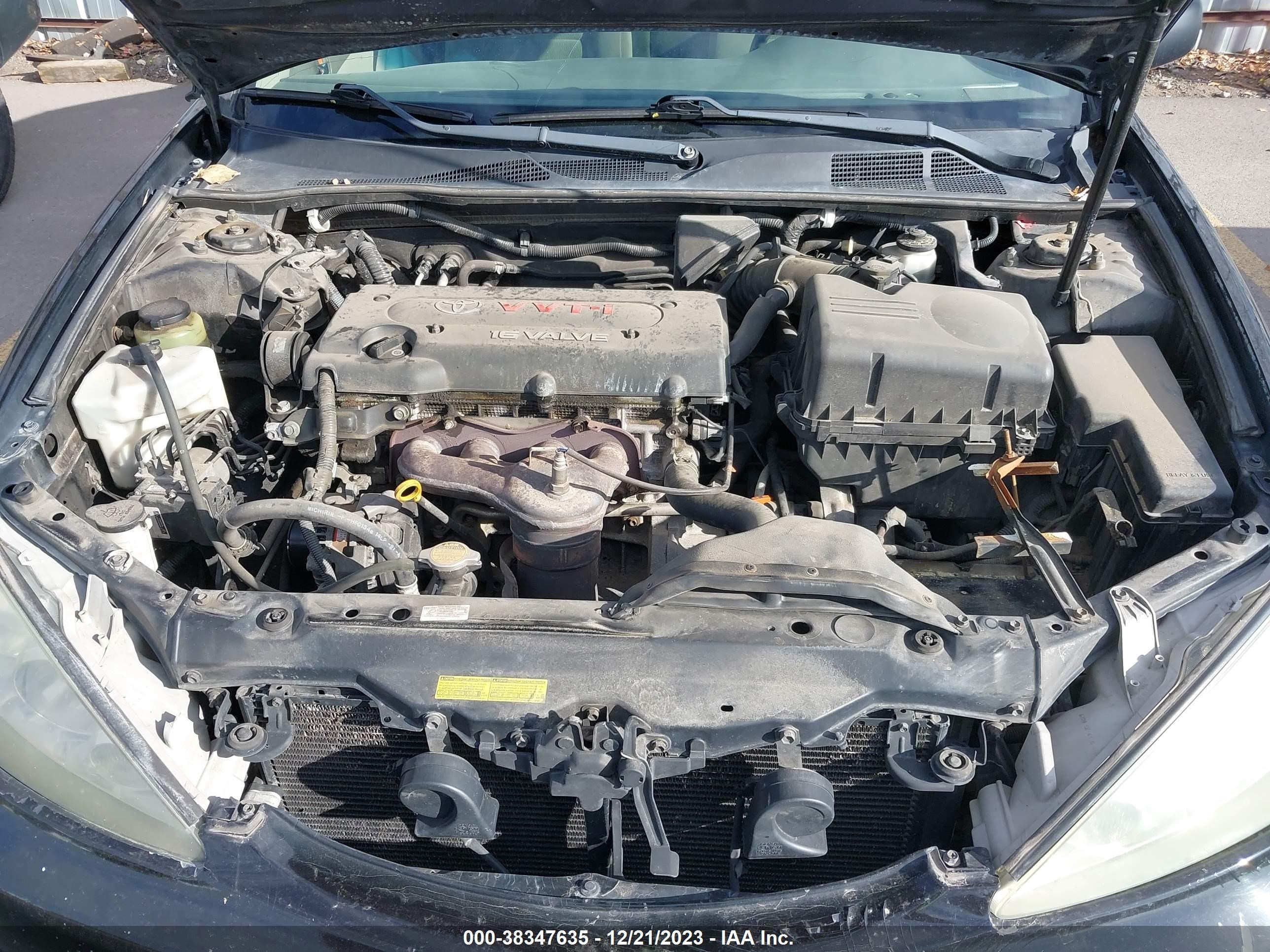 Photo 9 VIN: 4T1BE32KX5U056016 - TOYOTA CAMRY 