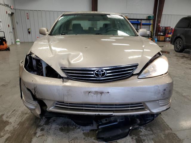 Photo 4 VIN: 4T1BE32KX5U538985 - TOYOTA CAMRY LE 