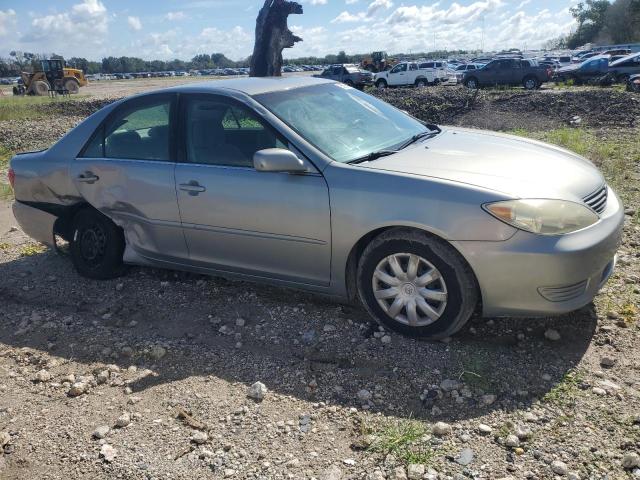 Photo 3 VIN: 4T1BE32KX5U554734 - TOYOTA CAMRY 