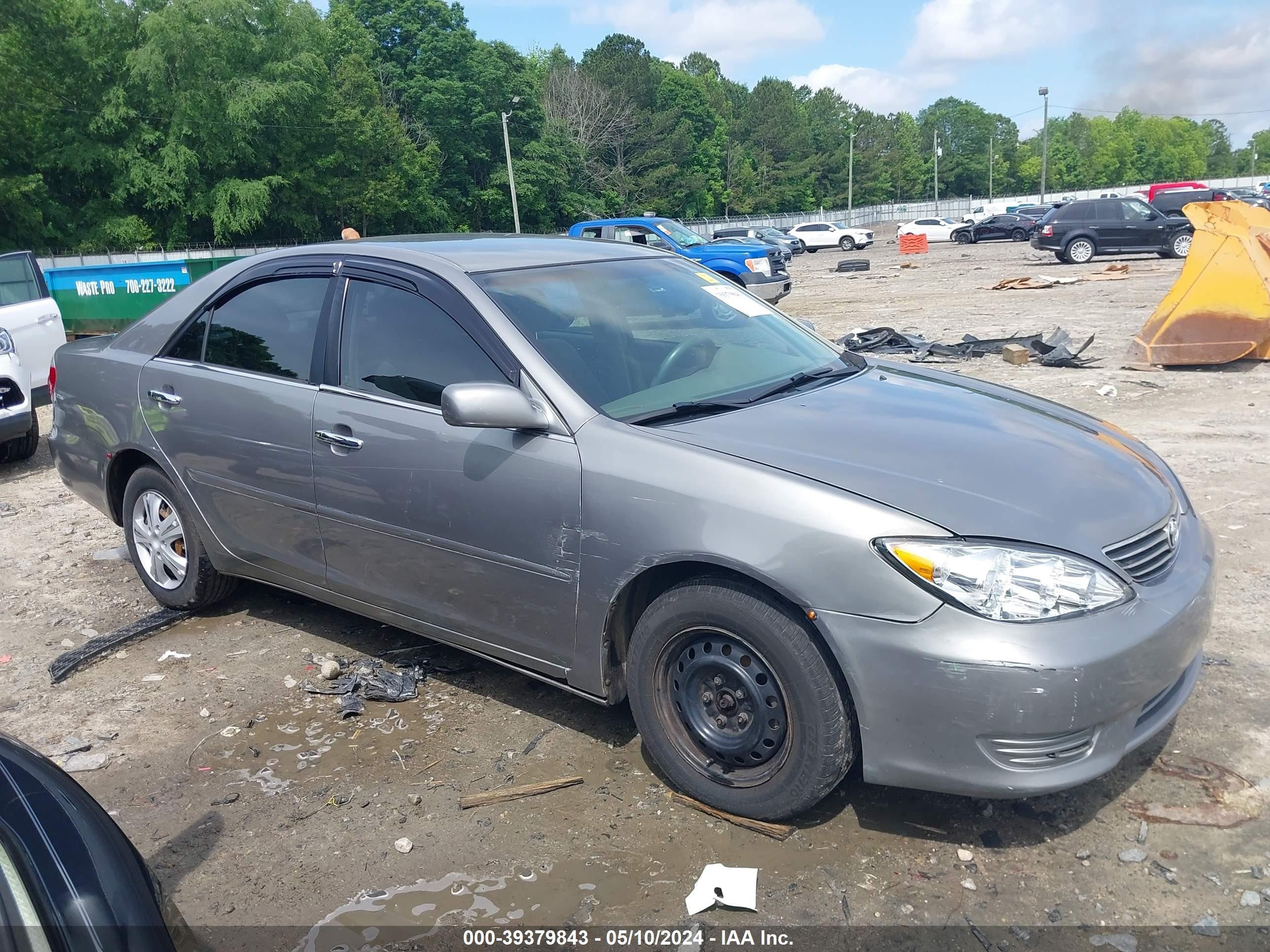 Photo 12 VIN: 4T1BE32KX5U560646 - TOYOTA CAMRY 