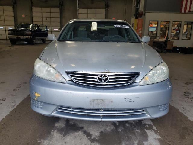 Photo 4 VIN: 4T1BE32KX5U574112 - TOYOTA CAMRY 