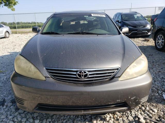 Photo 4 VIN: 4T1BE32KX5U585952 - TOYOTA CAMRY LE 