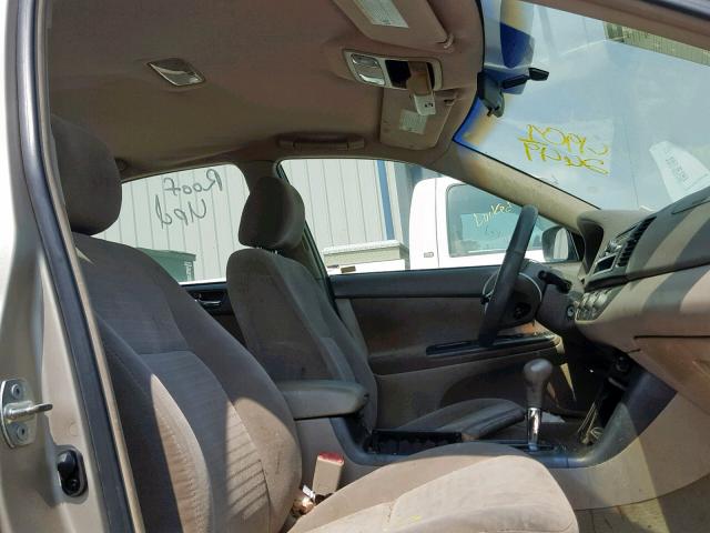 Photo 4 VIN: 4T1BE32KX5U587989 - TOYOTA CAMRY LE 