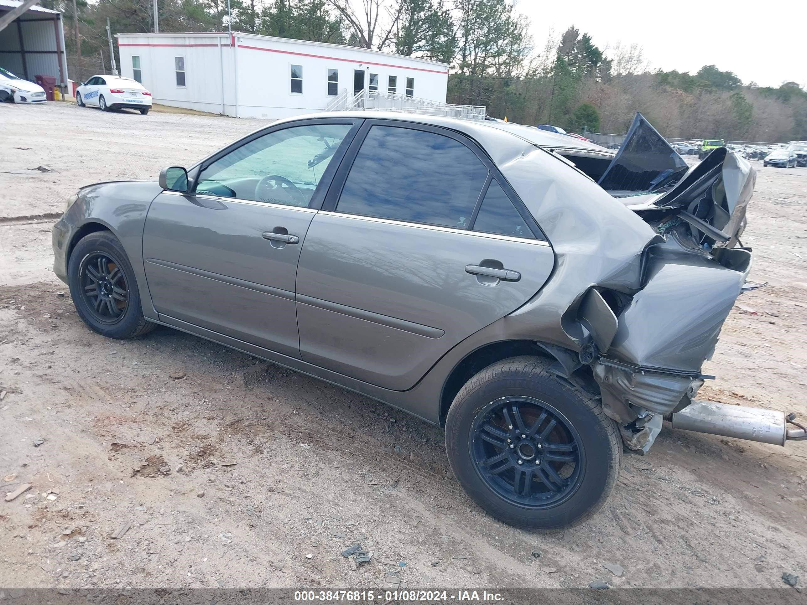 Photo 2 VIN: 4T1BE32KX5U595106 - TOYOTA CAMRY 